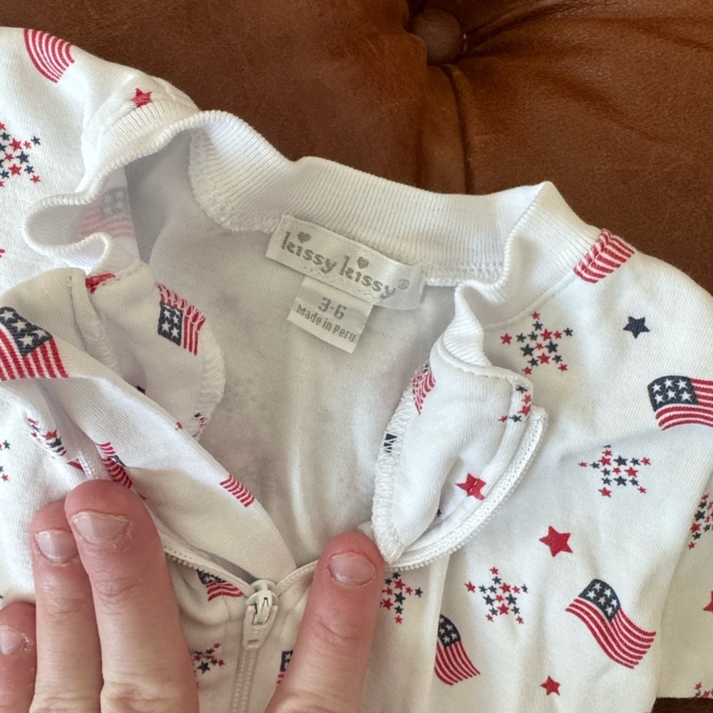 Kissy kissy american flag onsie - Picture 3 of 3